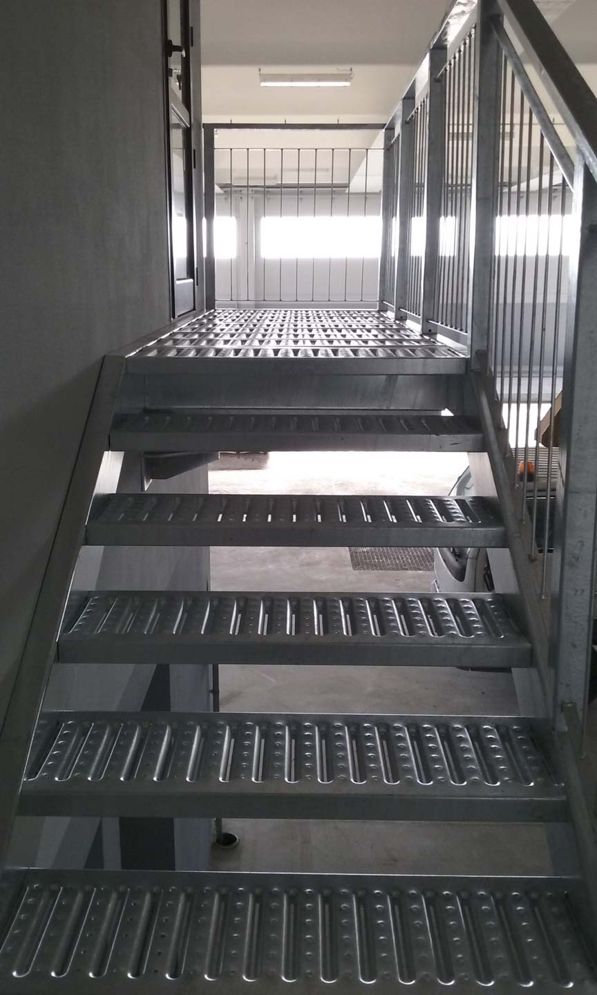 Scala di Servizio interna a Alessandria (AL): Scale in Ferro by Edilgrid