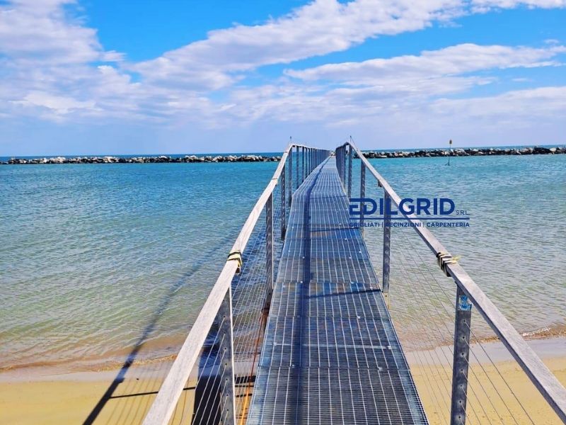 Camminamento in Grigliato per Pontili e Passerelle a Cesenatico : Grigliato elettroforgiato by Edilgrid